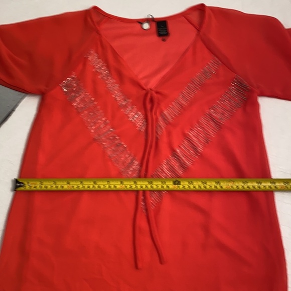 BKE coral beaded layered three quarter sleeve v-neck blouse - Picture 10 of 10